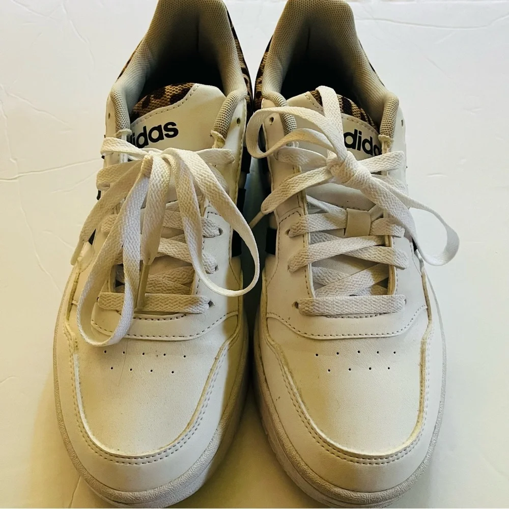 Women’s Adidas Hoops 3.0 size 7.5 like new - Picture 5 of 6